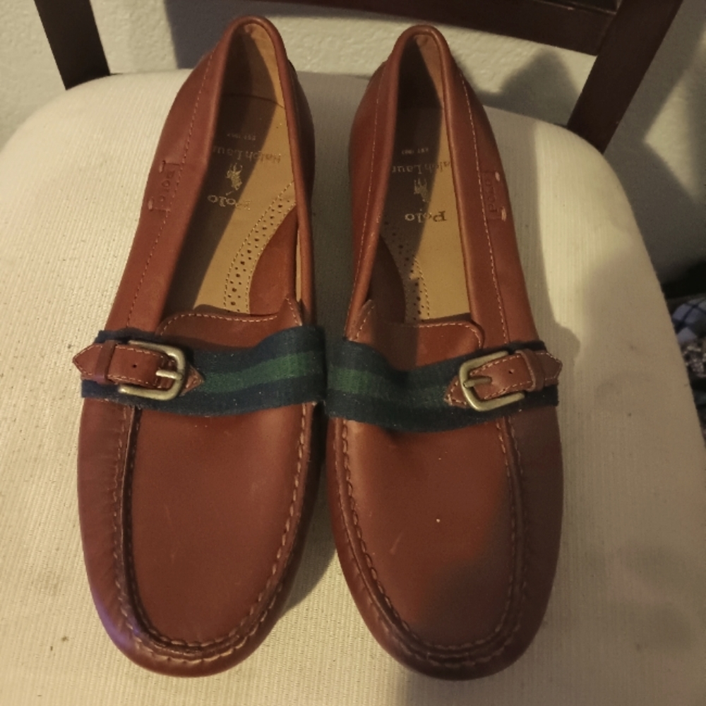 Men's Polo size 9.5 leather shoes gently used
